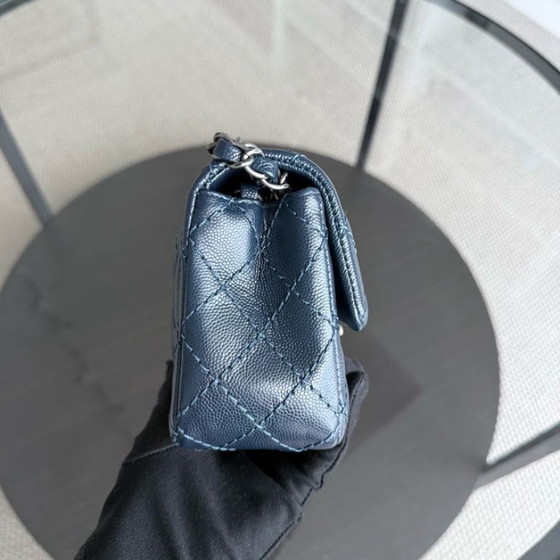 Image 1 of Chanel Classic Flap Mini Rectangle - Caviar 20CM Gewatteerd Donkerblauw Ruthenium Zilverkleurige Hardware Serie 23