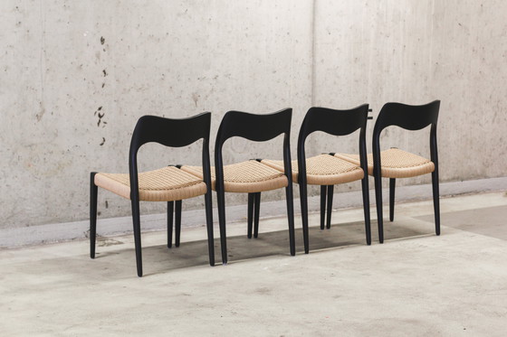 Image 1 of 6 sedie da pranzo modello 71 di Niels Otto Moller, tinte di nero con seduta in corda di carta