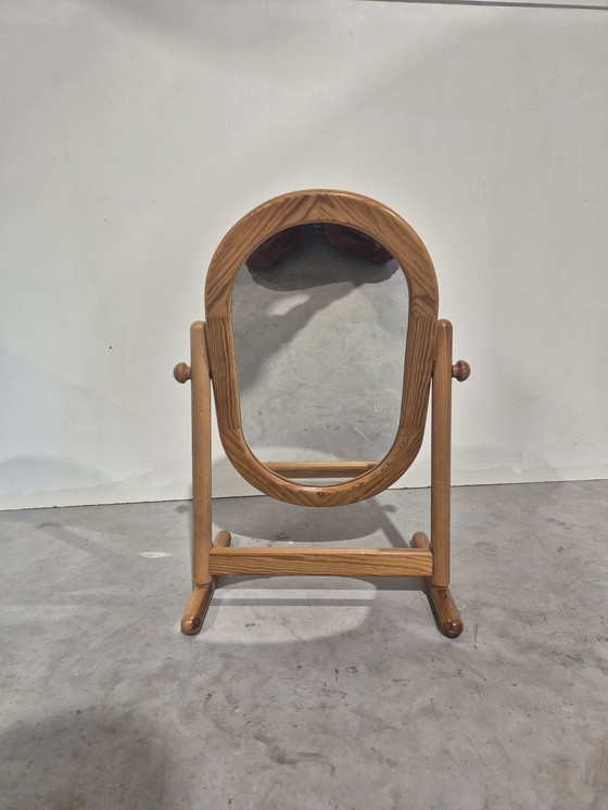 Image 1 of Vintage zweedse grenen kap spiegel kantelbaar