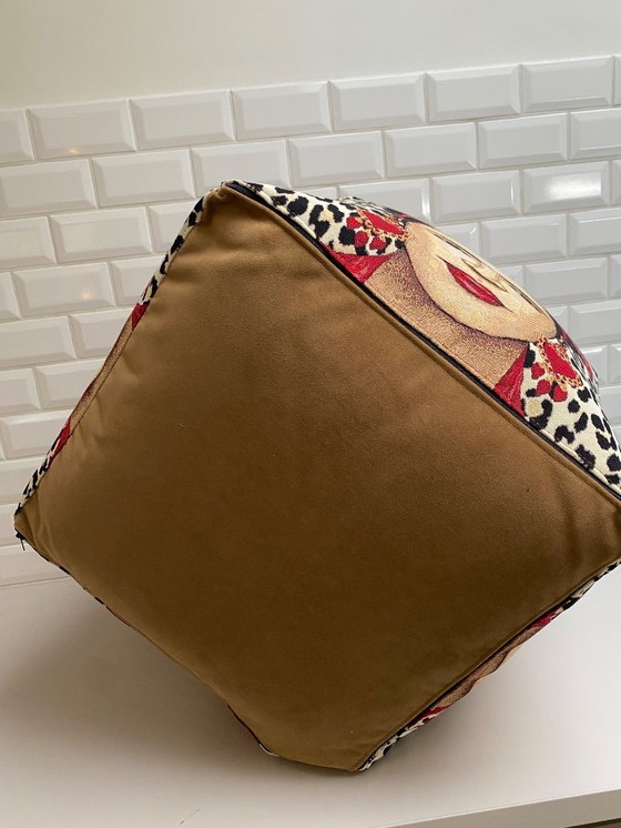 Image 1 of Frida Kahlo pouf