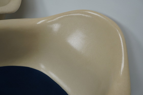 Image 1 of Ensemble de trois fauteuils DAX en fibre de verre parchemin Eames pour Herman Miller / Vitra