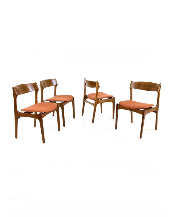 Image 1 of Set van 4 gerestaureerde eetkamerstoelen, Erik Buch ‘70