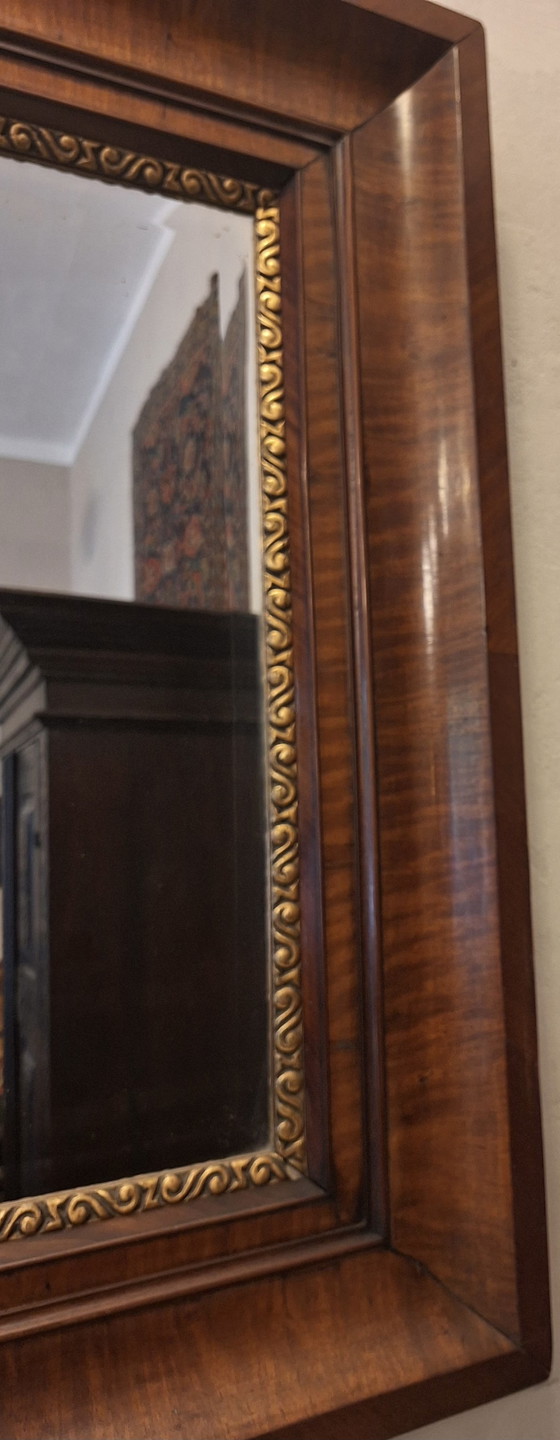 Image 1 of Miroir ancien à bord biseauté dans un cadre en noyer, années 1850