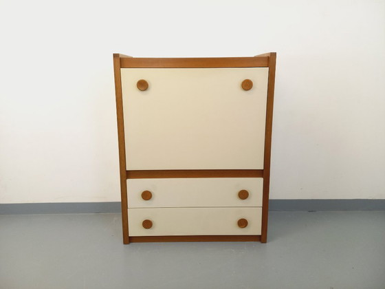 Image 1 of Secrétaire meuble de rangement vintage en bois de chêne et mélaminé blanc écru des années 70