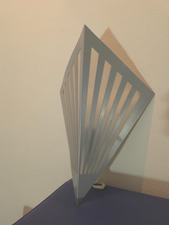 Image 1 of Lámpara de pared posmoderna de diseño italiano - Metal con difusor de plástico, años 90