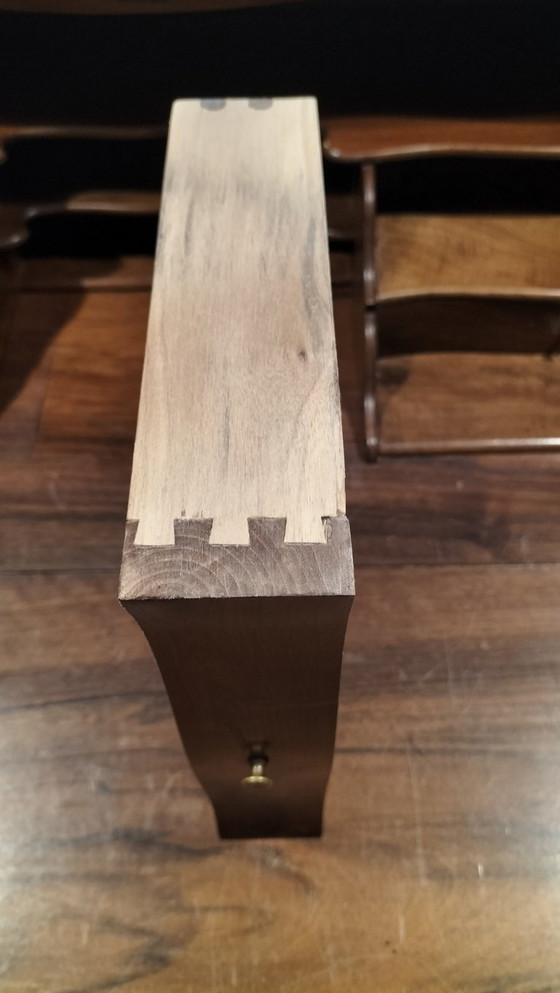 Image 1 of Escritorio estilo Luis XV con marquetería fina y carpintería de cola de milano