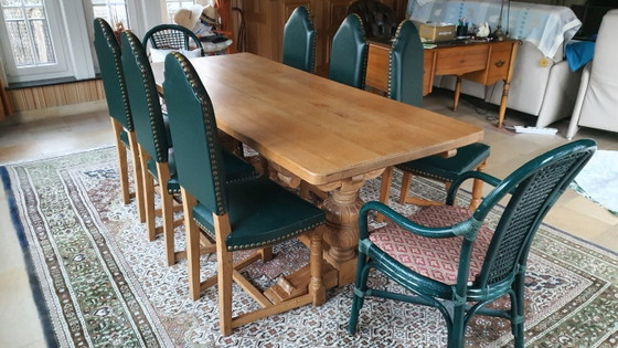 Image 1 of Table de salle à manger massive avec 6 chaises