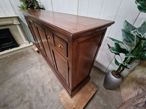 Klassieke donker kersen dressoir, wandtafel, console afm. 203x50cm en 107cm hoog.