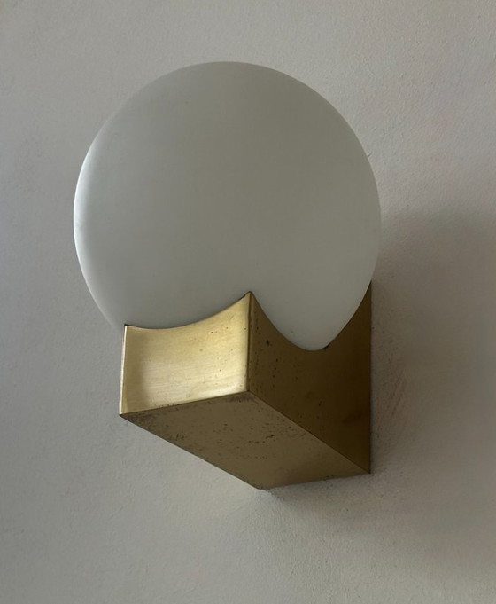 Image 1 of Applique vintage, ottone e vetro opalino, Francia, 1970