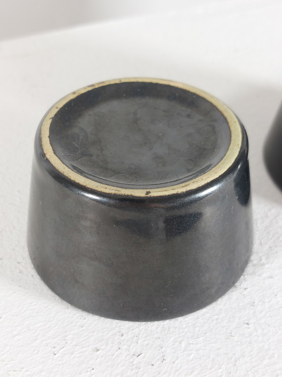 Image 1 of Een paar zwarte vintage Hedwig Bollhagen oxideglazuur 588 kopjes