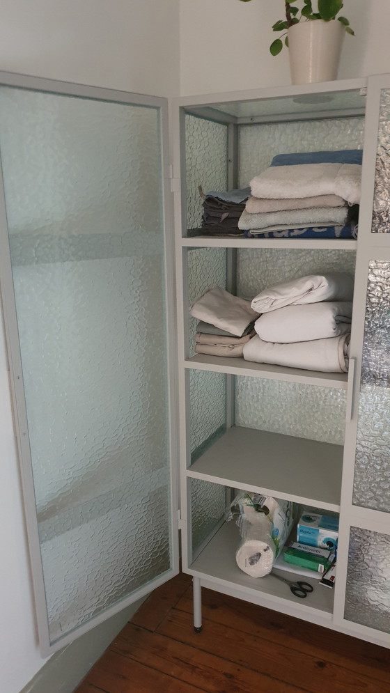 Image 1 of Glazen kast