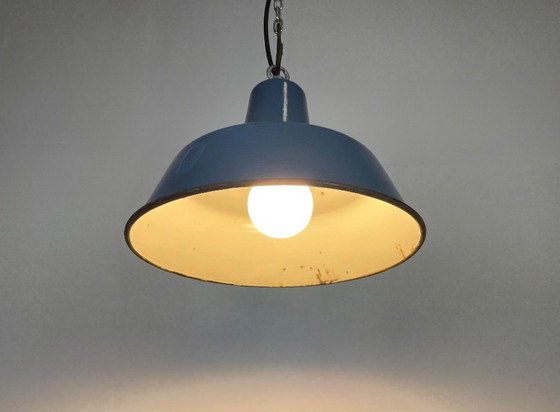 Image 1 of Suspension industrielle en émail bleu, années 1960
