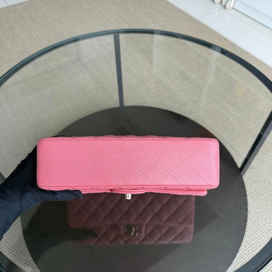Image 1 of Borsa Chanel Classic Flap Medium - Caviar 25CM in pelle di vitello martellata trapuntata rosa con finiture dorate Serie 28