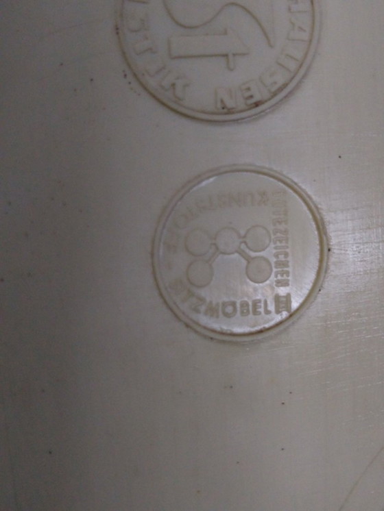 Image 1 of Chaise des années 70, époque spatiale