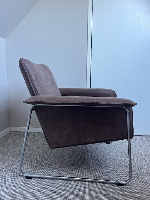 Poltrona marrone dal design vintage – KFF, fauteuils, Metal, Textile (photo 2 of 5)