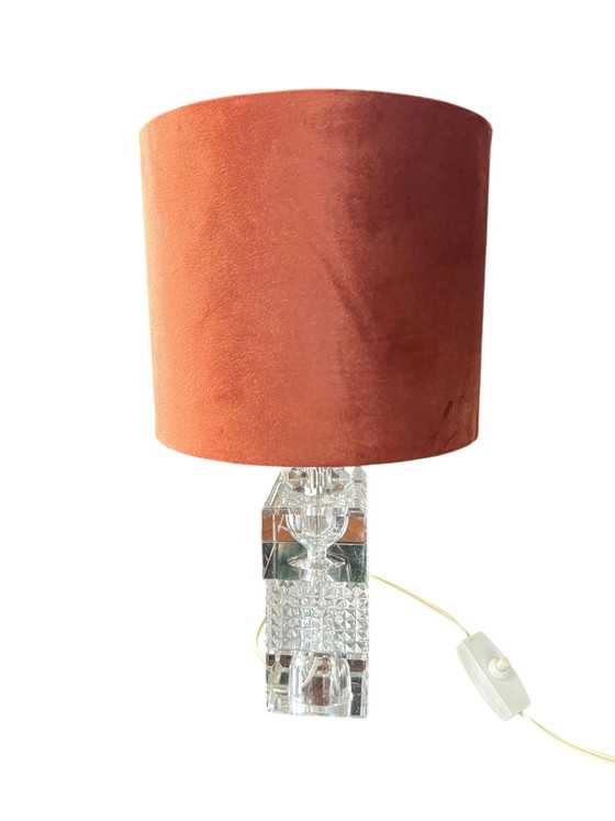 Richard Essig Mid Century Tafellamp met glazen voet en fluwelen kap, Pantone Kleur van het Jaar 2025 Mocha (photo 8 of 9)