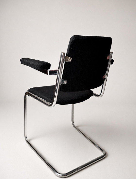 Image 1 of 8 vintage Tecta buisframe stoelen – Bauhaus / Jean Prouve