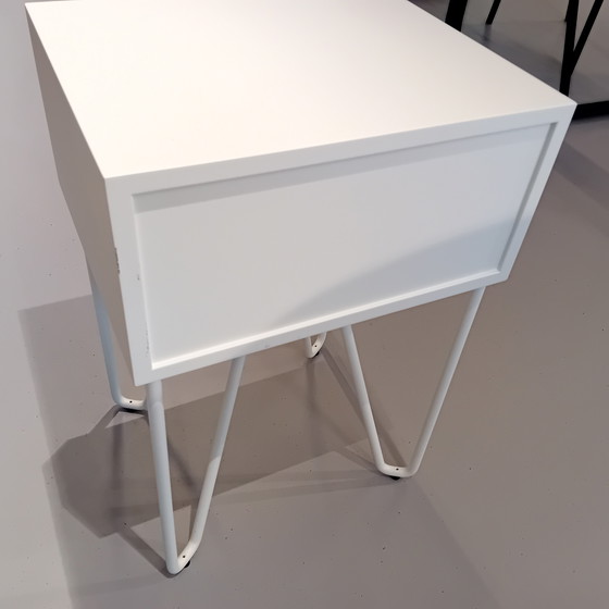 Image 1 of Mesita de noche Pixel