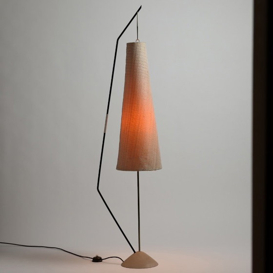Rare Lampadaire Kaiser Leuchten avec abat-jour en fibre tressée, Allemagne, années 1950 – Wicker, Brass (photo 5 of 16)