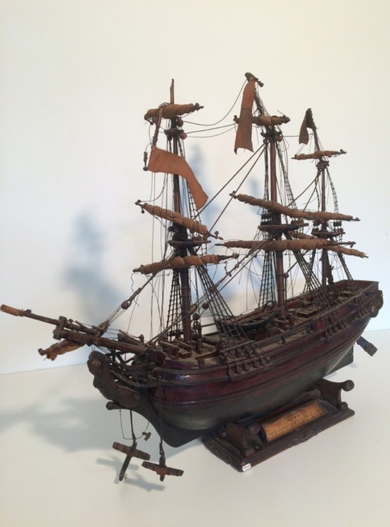 Image 1 of Maquette de bateau anglaise ancienne : « H.M.S. Mermaid », XIXe siècle
