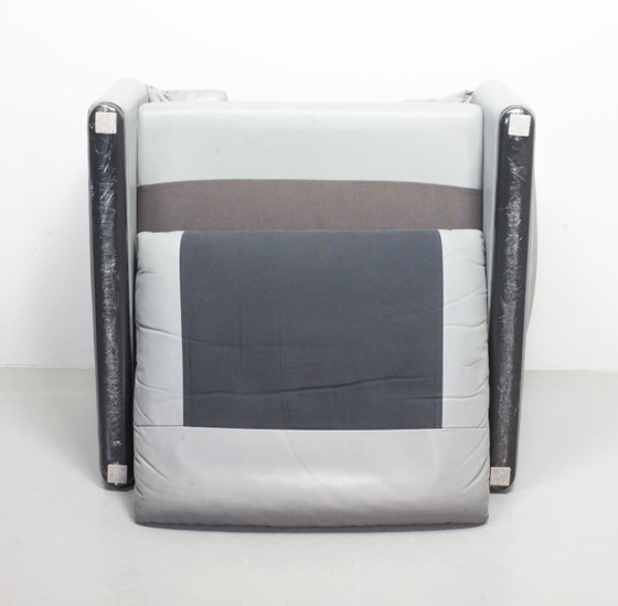 Image 1 of Set of 2 Mid-Century Italian Design Cassina Lounge Chair ‘Maralunga’ by Vico Magistretti in Dolphin Grey Leather. Italy, 1970s.