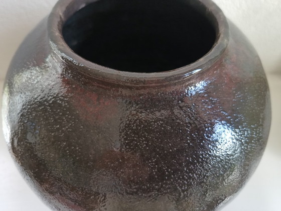 Grande vaso sferico in terracotta del ceramista Hans van Riessen – Vasi, Ceramica (photo 3 of 13)