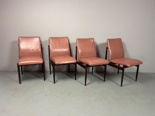 Set di 4 Sedie da pranzo in Palissandro Design Mid-Century con Rivestimento in Similpelle Cognac. Paesi Bassi, anni '60.