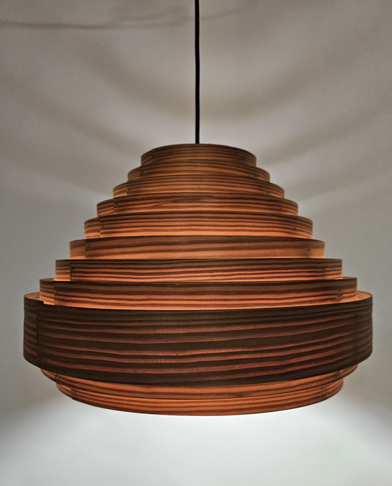 Image 1 of Chapa de madera Lámpara colgante atribuida a Hans Agne Jacobson Diseño sueco Años 70