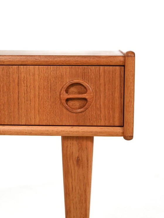 Image 1 of Scandinavisch nachtkastje, jaren 1950