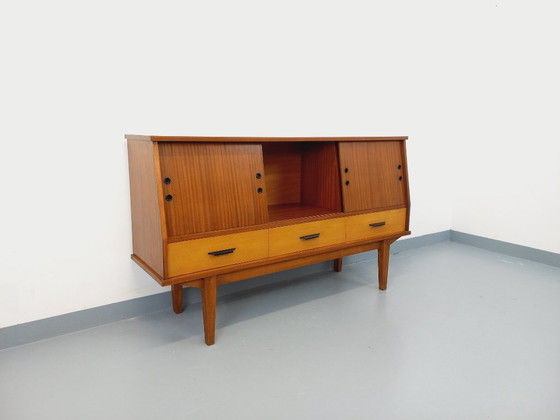 Image 1 of Credenza vintage in legno stile teak degli anni '60