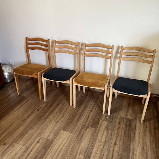 Image 1 of 4 sedie in legno e tessuto a coste
