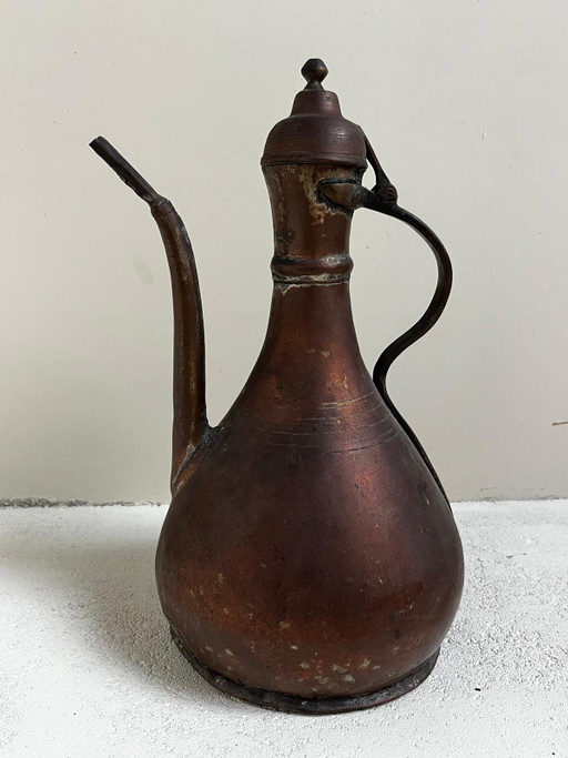 Handgefertigter osmanischer Kupferkrug aus dem 19. Jahrhundert – 38 cm hoch