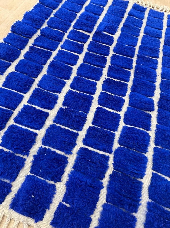 Image 1 of Handmade pure wool rug in blue and white, size 150x250 cm