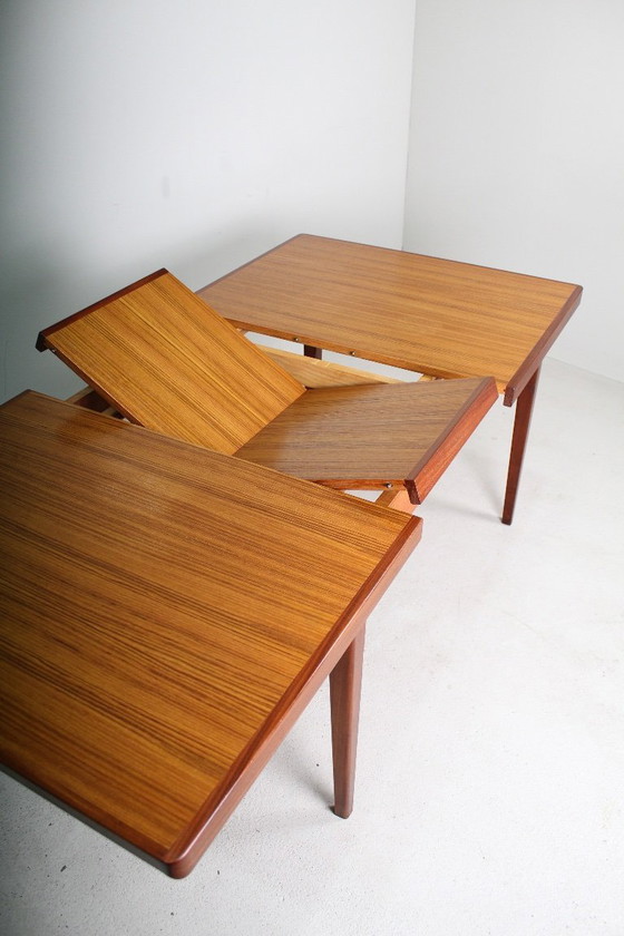 Image 1 of Tavolo da pranzo vintage in teak (allungabile)