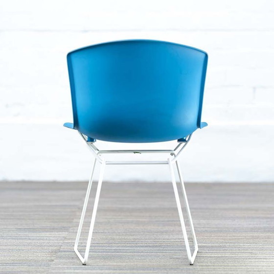 Image 1 of Knoll Plastic Side Chair Ontvangststoel