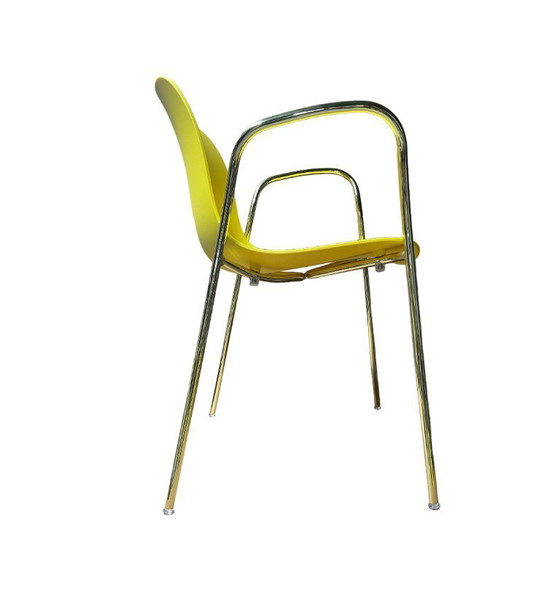 Image 1 of MAGIS GELE TROY STOEL MET ARMLEUNINGEN