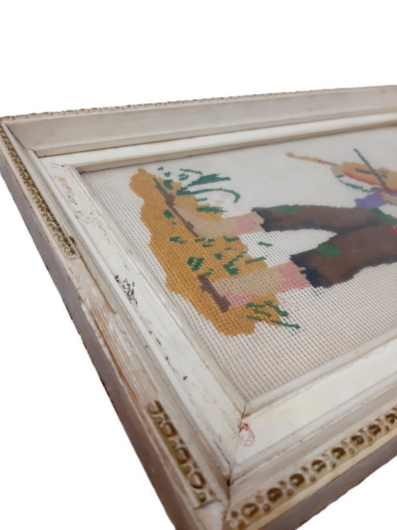 Image 1 of Vintage geborduurd wandtapijt gobelin, ingelijst, onder glas, violist