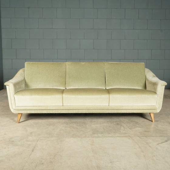 Canapé trois places vintage – Velours vert menthe pastel – Années 1960 – Canapés 3 places, Textile (photo 9 of 13)
