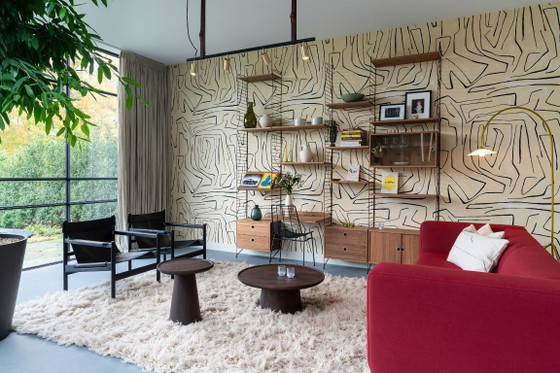 String Set Up Nussbaum (280cm x 275cm) – Vitrine, Holz (photo 2 of 5)
