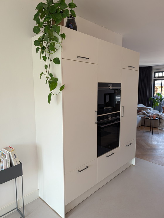 Image 1 of Contur Designküche | Siemens studioLine | Novy One Pro | Keramik