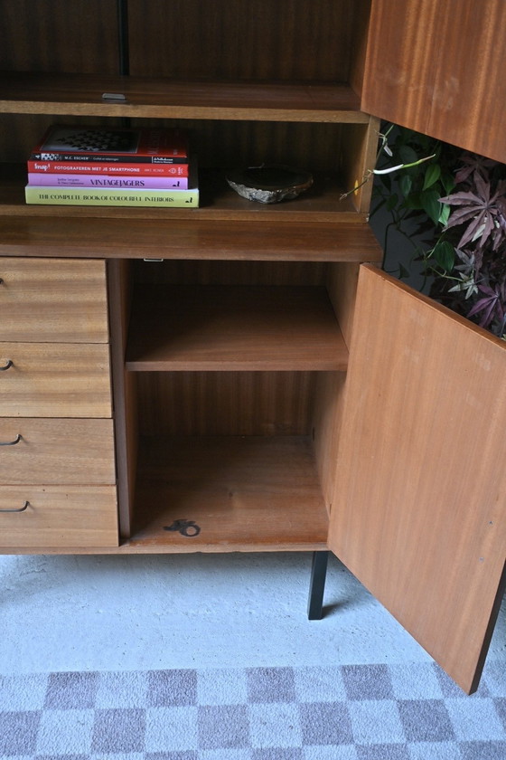 Image 1 of Elegante credenza vintage