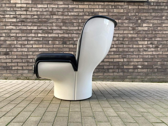 Image 1 of 2 chaises Joe Colombo Elda en cuir noir et fibre de verre blanche