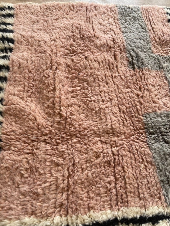 Image 1 of Tapis berbère tissé main traditionnelle 1,5/2,5 m