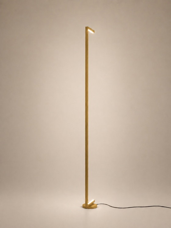 Tratto vloerlamp bladgoud – CristofaroLuce, Vloerlampen, Aluminium (photo 2 of 10)