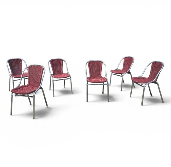 6 x sedia rossa in alluminio per interni/esterni con intreccio sintetico (effetto rattan) anni '80 (photo 9 of 20)