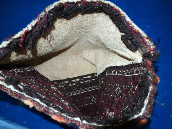 Image 1 of Bolso afgano Baluch antiguo hecho a mano de 44 cm x 45 cm (1,4' x 1,5'), década de 1900 - 1C384