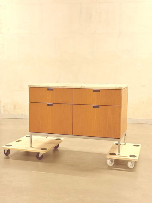 Credenza Knoll