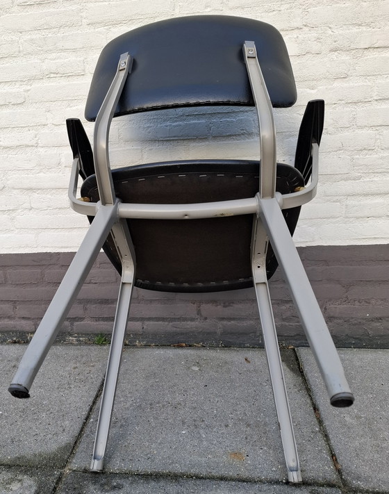 Image 1 of Friso Kramer. Sedia rivolta. Ahrend de Cirkel