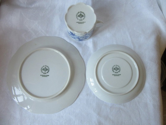 Rosenthal Manufaktur Selb: 2 Cups, 2 Saucers, 2 Side Plates + Creamer - Blue White Cherry Blossom Tree, Very (photo 3 of 6)