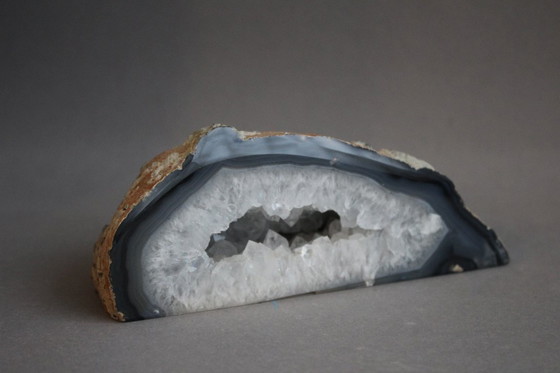 Image 1 of Decoratieve briefgewicht/bureaudecoratie van agaatgeode, gewicht 780 gram